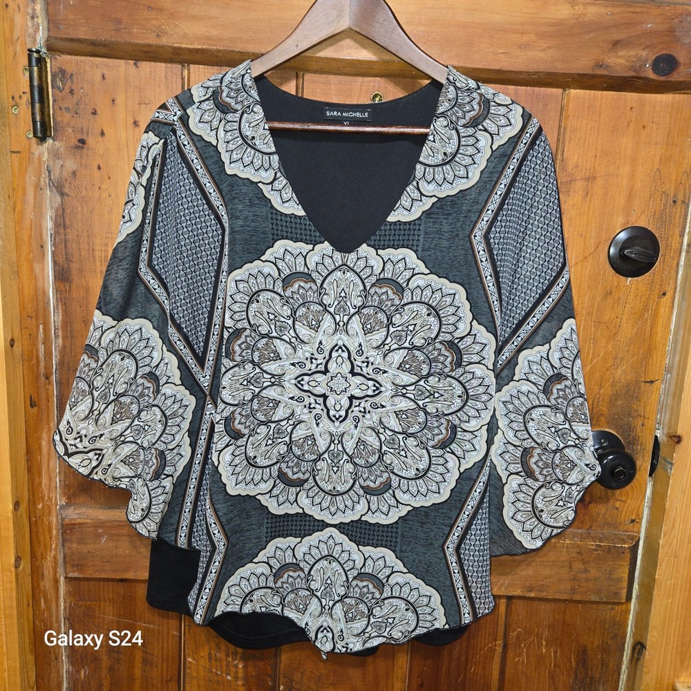 Sara Michelle Grey Black Medallion Paisley V-Neck Layered Blouse XL 6069MCPP - Picture 3 of 5